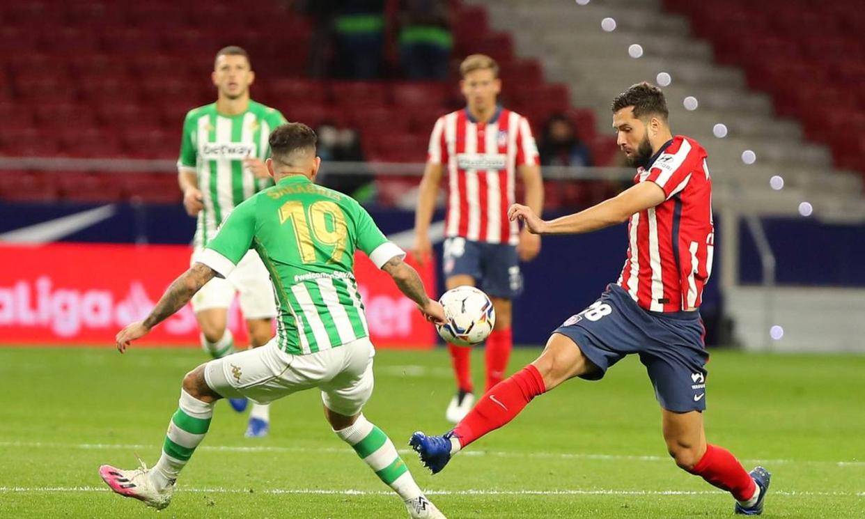 马竞再遭爆冷，争冠形势急转直下，皇马豪取七连胜紧追巴萨，积分差距仅剩一分，西甲争冠悬念重燃